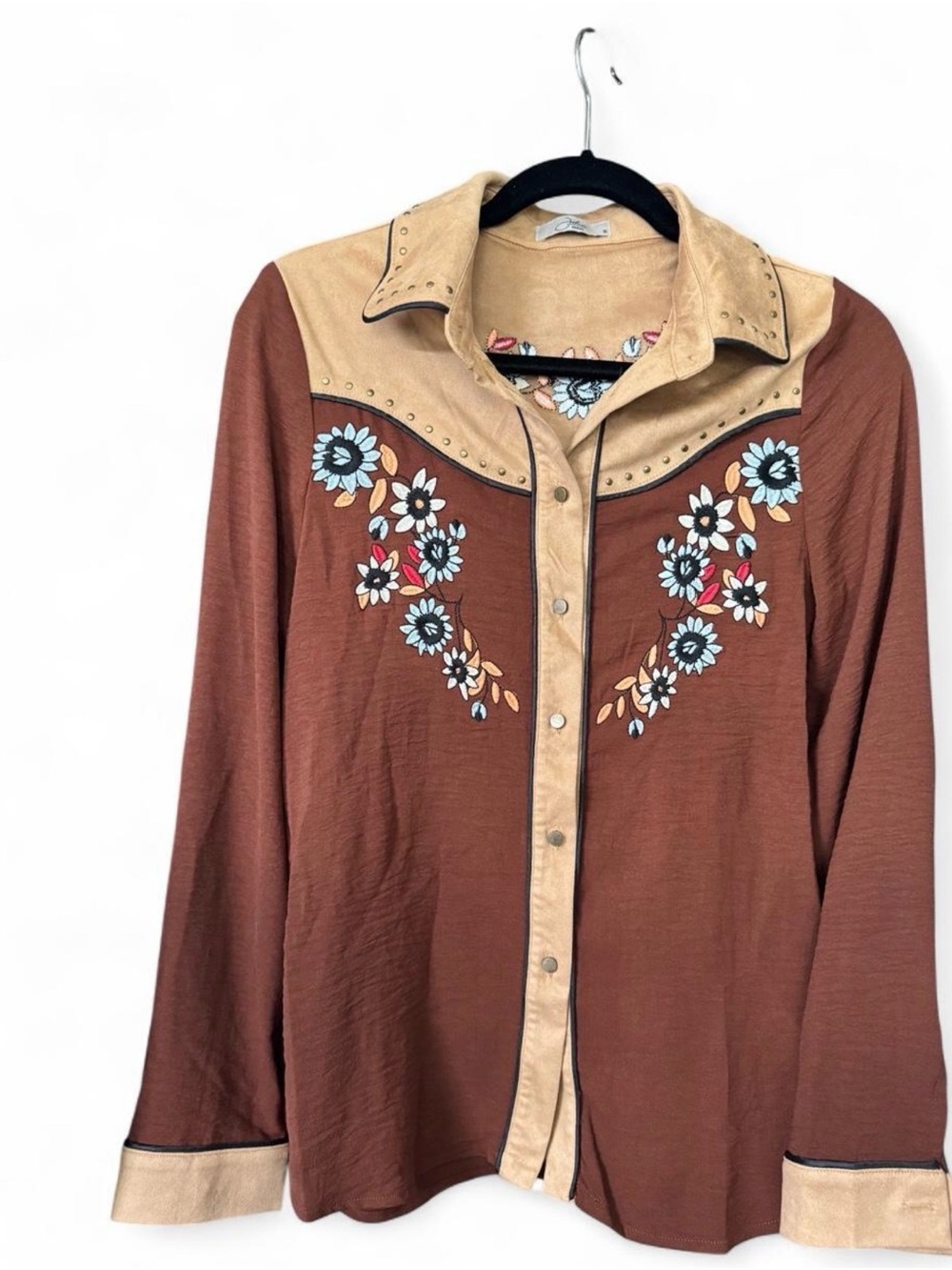 Womens Brown Western-Inspired - Cowgirl Button Down Shirt with Floral Embroidery
